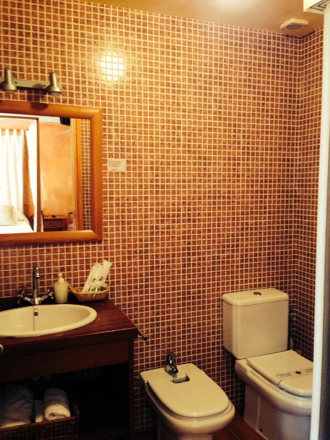 Hostal L'Ou De Reig Montseny Buitenkant foto