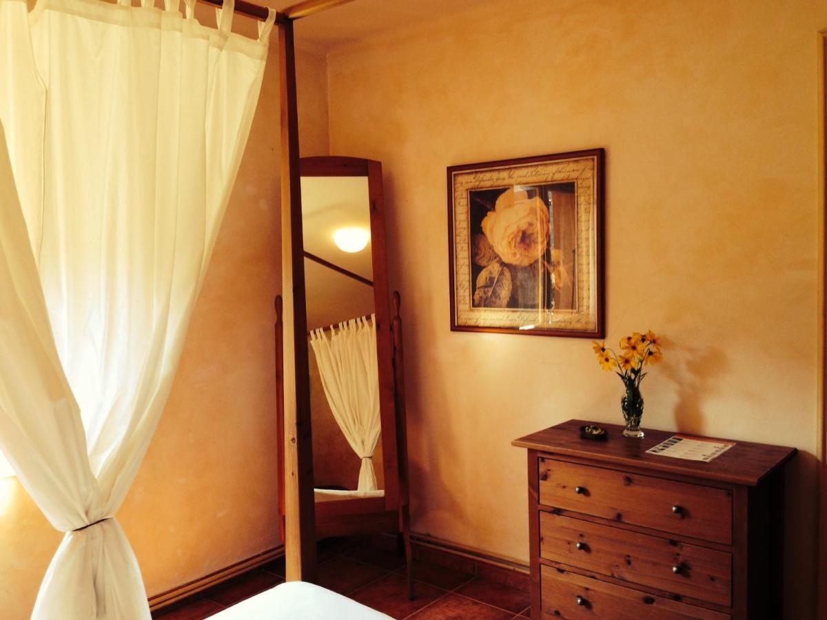 Hostal L'Ou De Reig Montseny Buitenkant foto